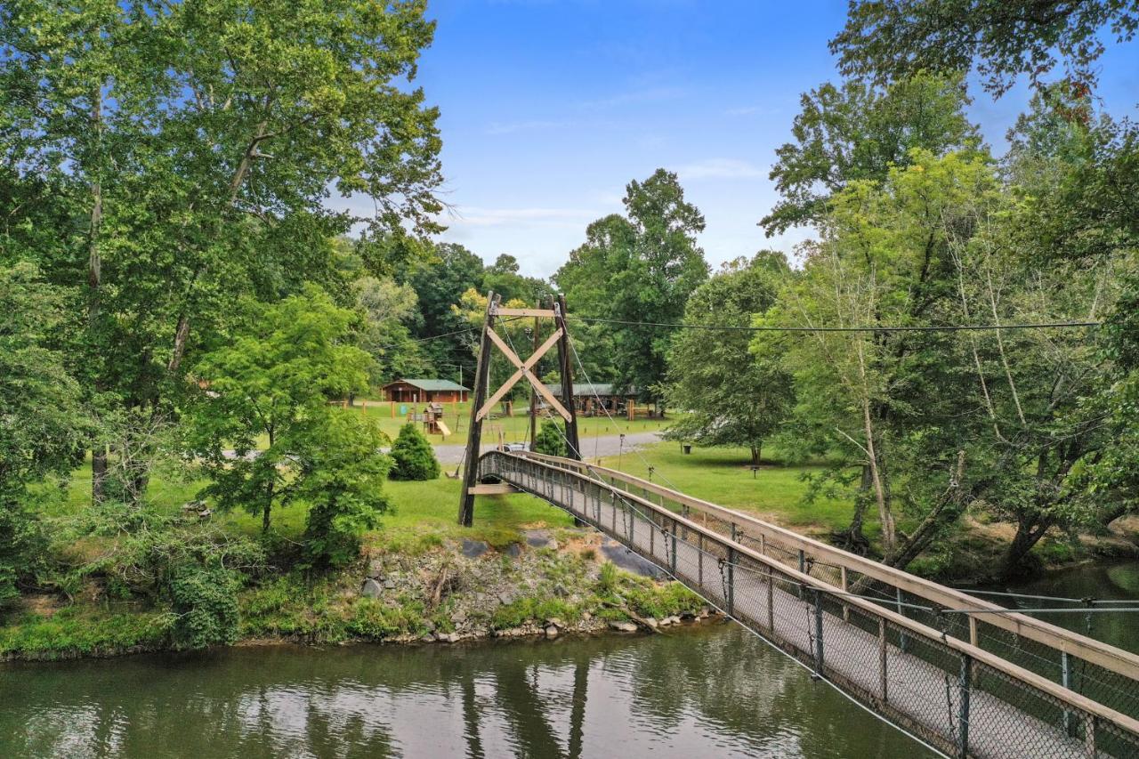 2 Separate Cabins Along A Peaceful Creek With Resort Amenities Ellijay Exteriér fotografie