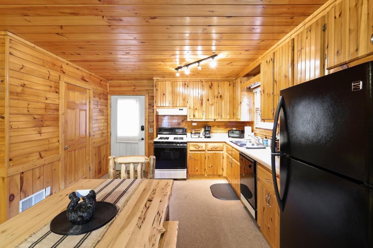 2 Separate Cabins Along A Peaceful Creek With Resort Amenities Ellijay Exteriér fotografie
