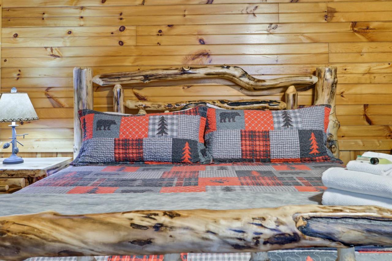 2 Separate Cabins Along A Peaceful Creek With Resort Amenities Ellijay Exteriér fotografie