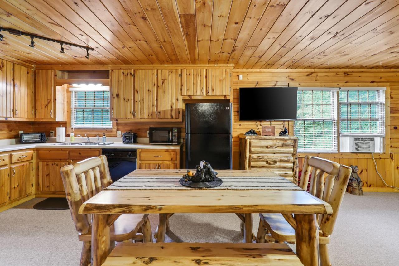 2 Separate Cabins Along A Peaceful Creek With Resort Amenities Ellijay Exteriér fotografie